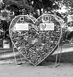 Letošní ročník Prague Pride získal díky projektu Každá plechovka se počítá zpestření s ekologickým rozměrem!